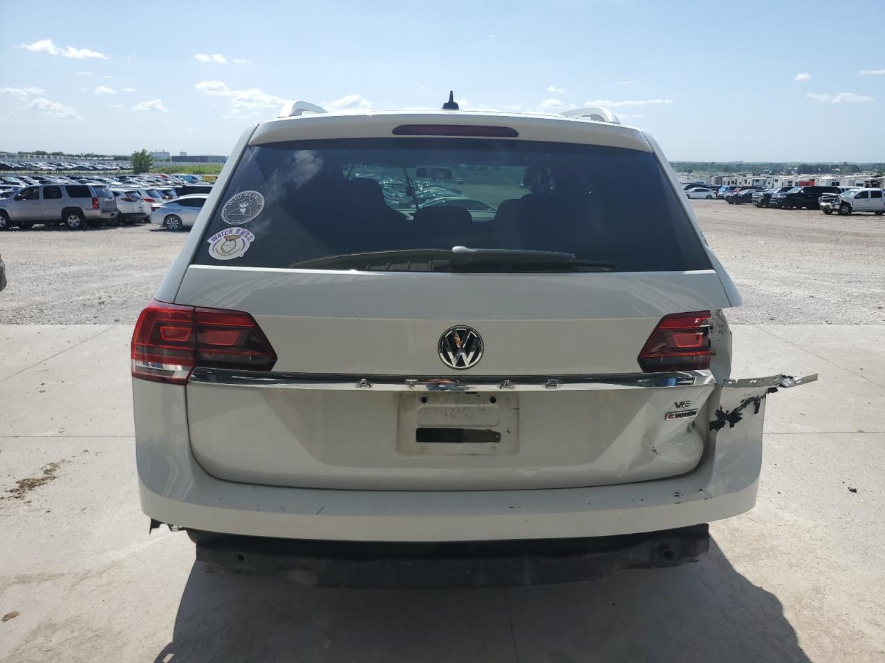 2018 Volkswagen Atlas VIN: 1V2HR2CA8JC500768 Lot: 62613365