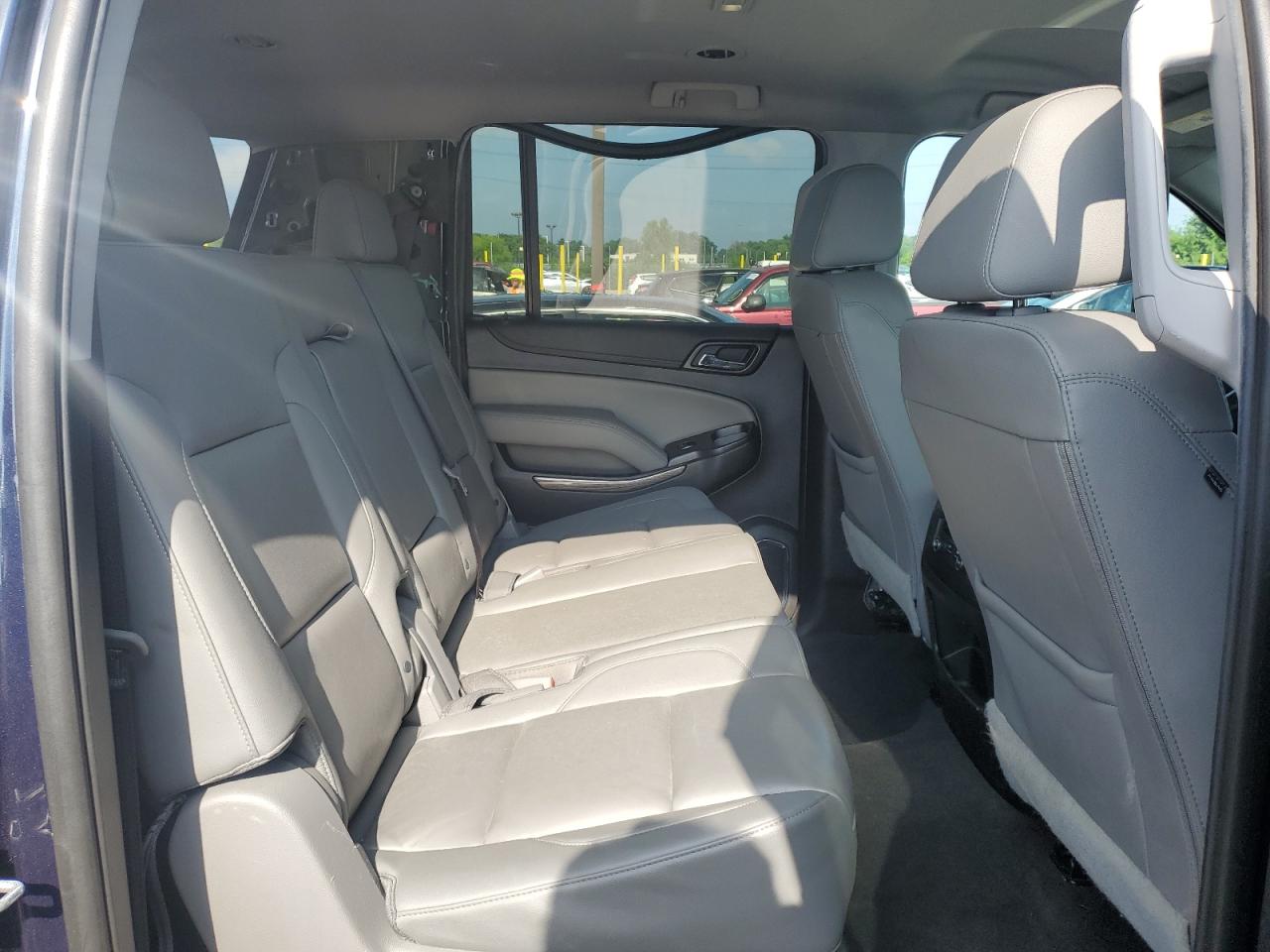 2019 Chevrolet Suburban K1500 Lt VIN: 1GNSKHKC1KR122364 Lot: 63829175