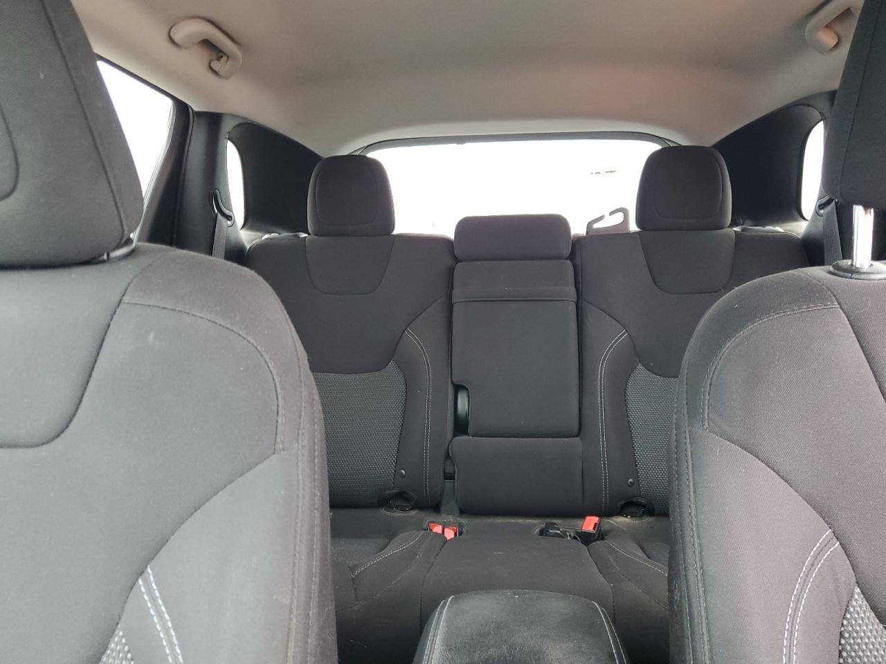 2019 Jeep Cherokee Latitude VIN: 1C4PJMCB5KD299853 Lot: 63647715