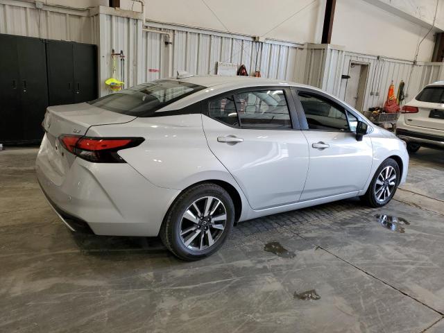  NISSAN VERSA 2024 Silver