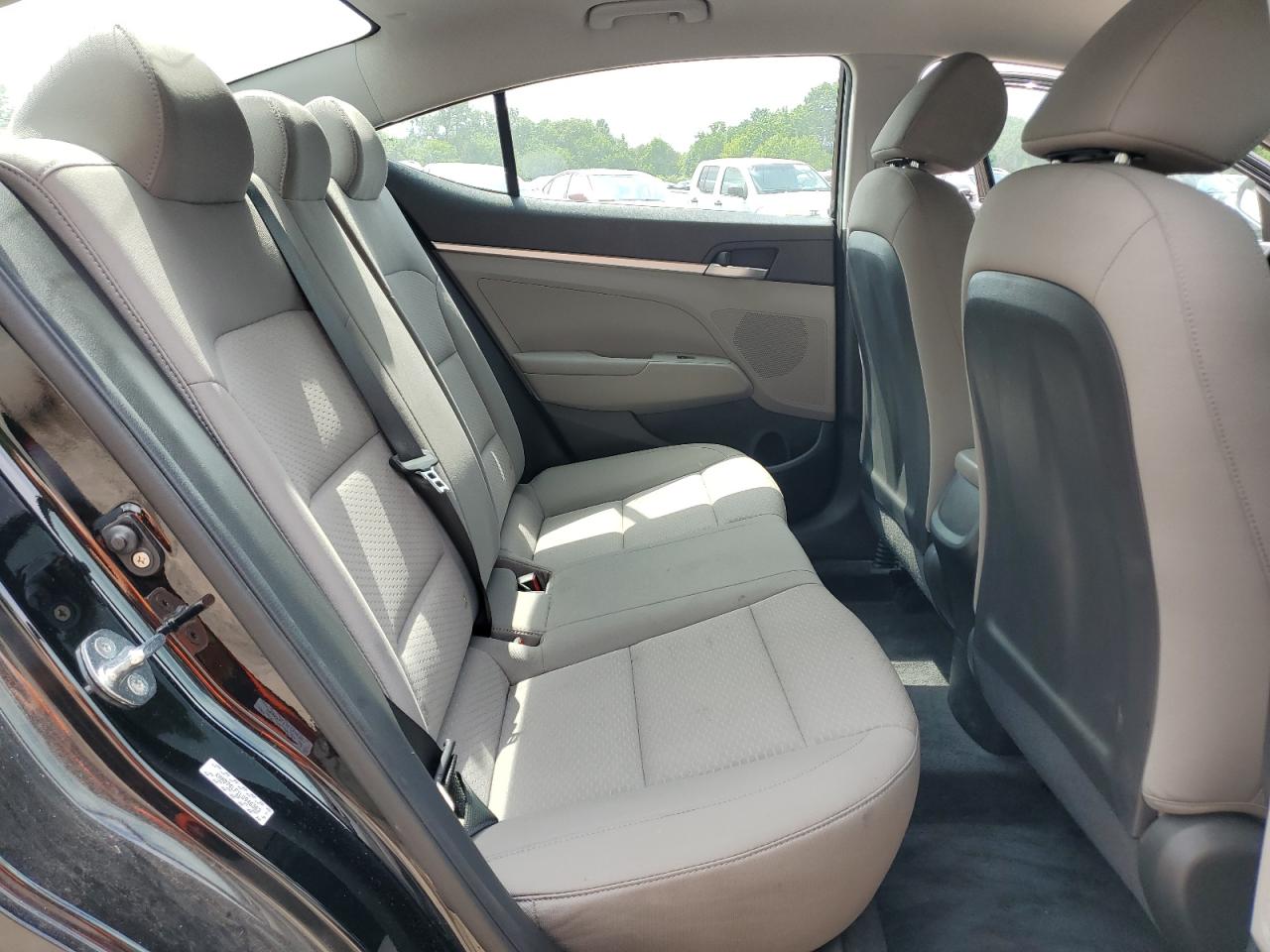 KMHD74LF1LU946363 2020 Hyundai Elantra Se