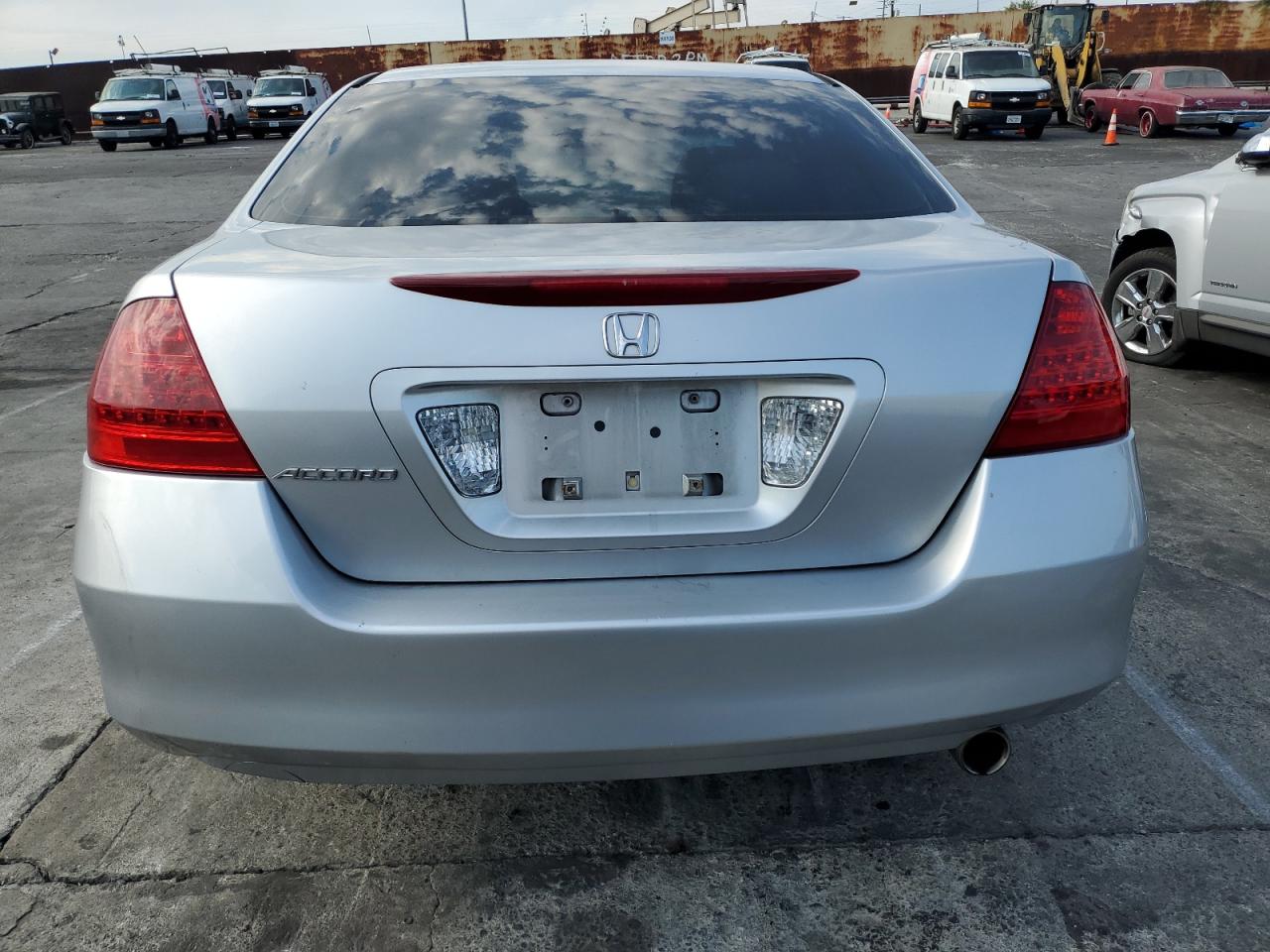 2007 Honda Accord Lx VIN: 1HGCM56497A170064 Lot: 65583615