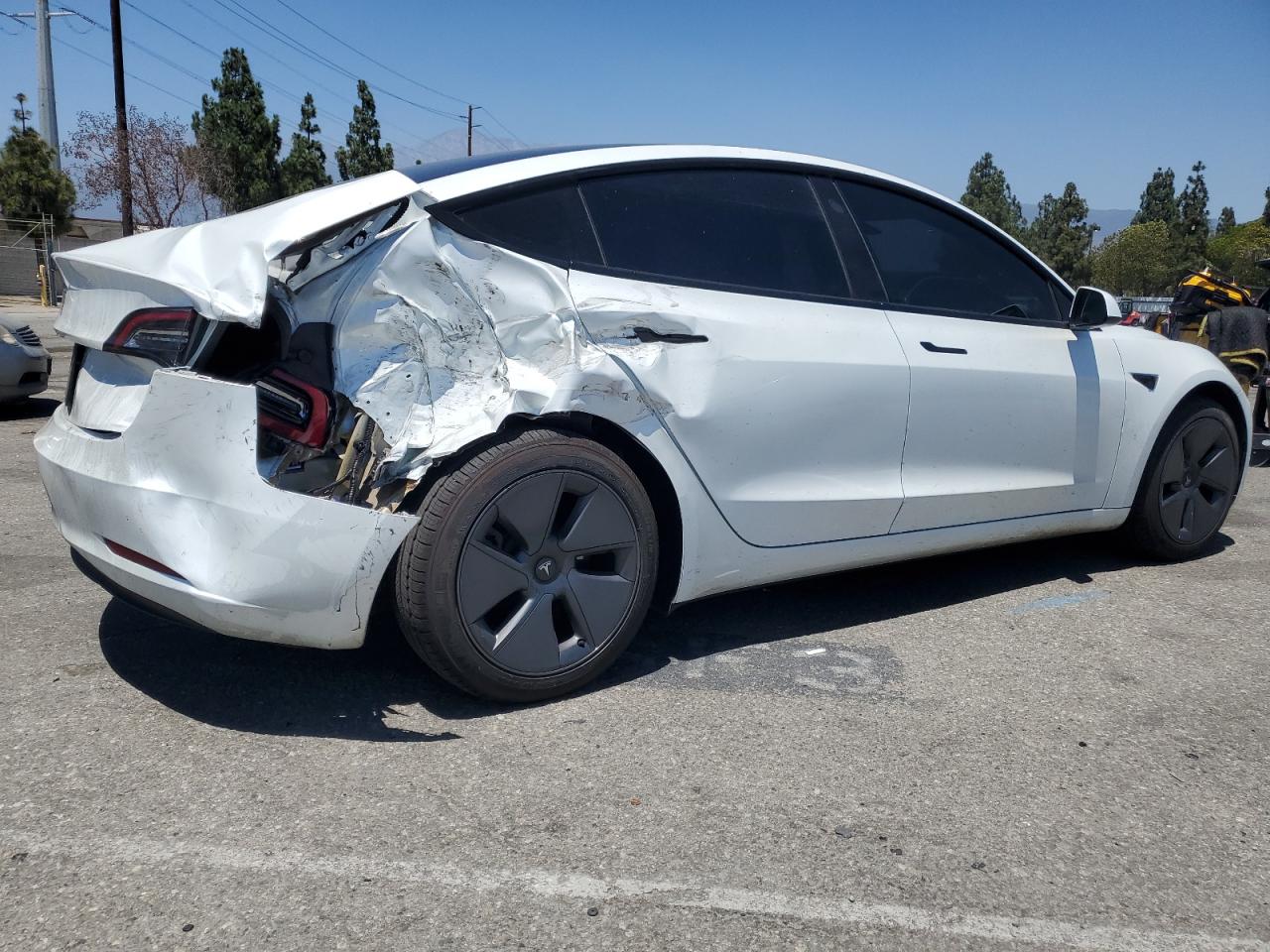 5yj3e1ea4pf517805 5YJ3E1EA4PF517805 2023 Tesla Model 3