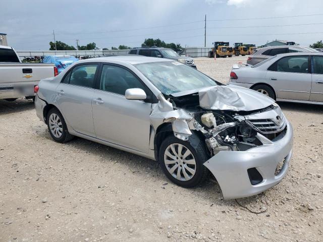 Sedans TOYOTA COROLLA 2013 Srebrny