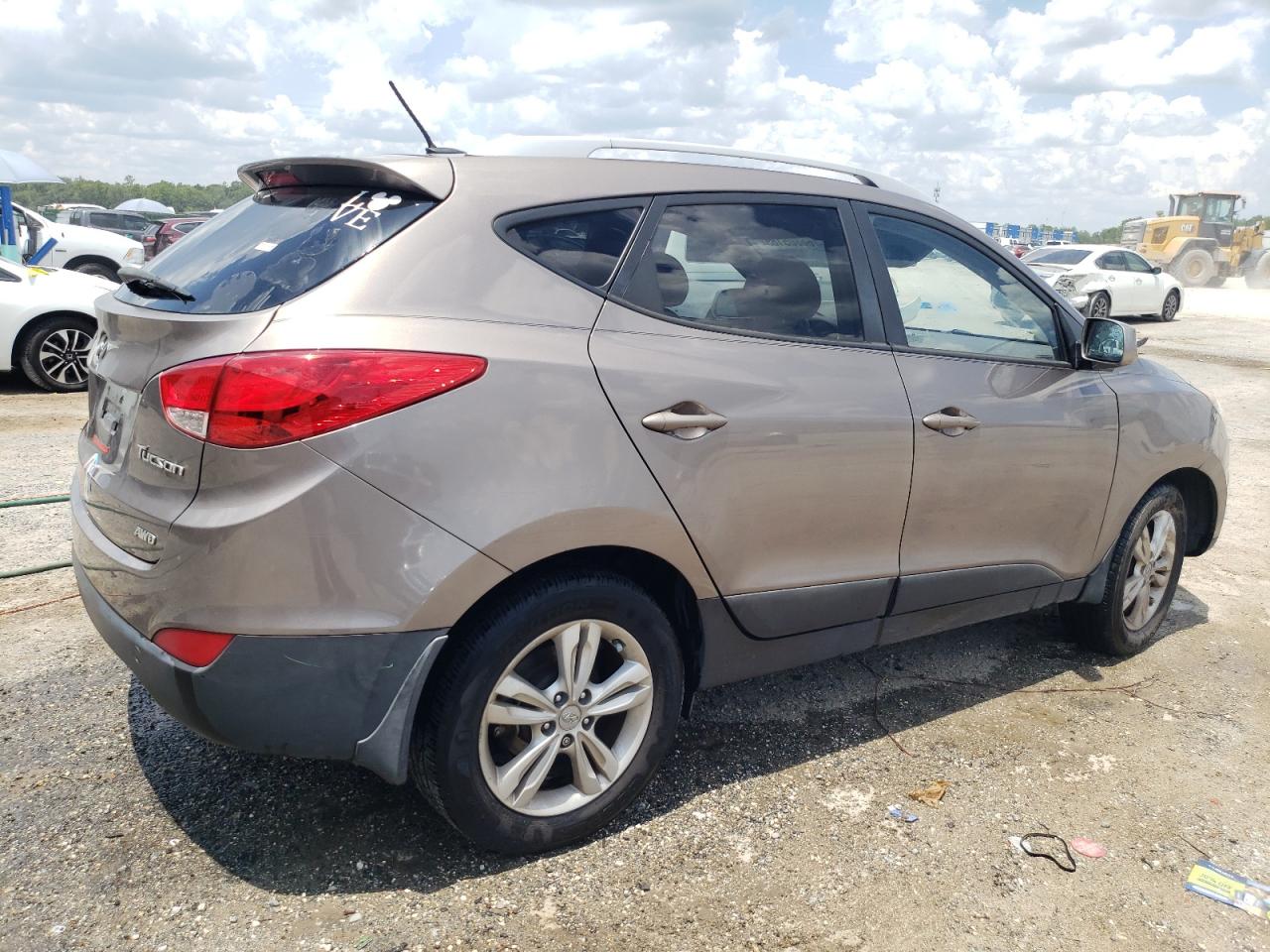 2011 Hyundai Tucson Gls VIN: KM8JUCAC2BU286900 Lot: 66805185