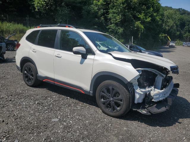 SUBARU FORESTER 2022 White