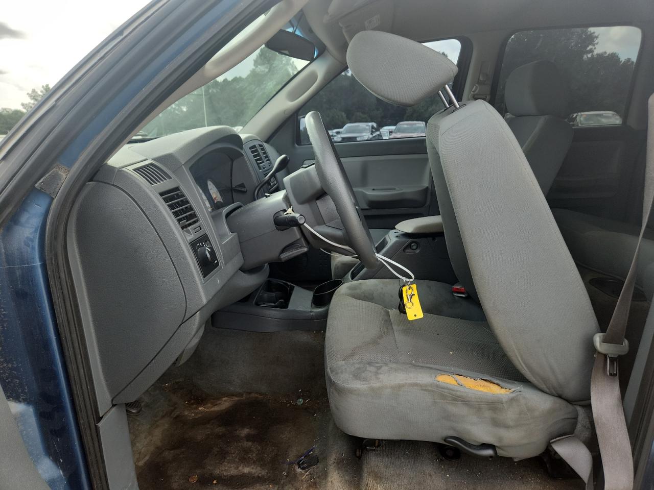 2005 Dodge Dakota Quad VIN: 1D7HE28N95S184470 Lot: 64811095