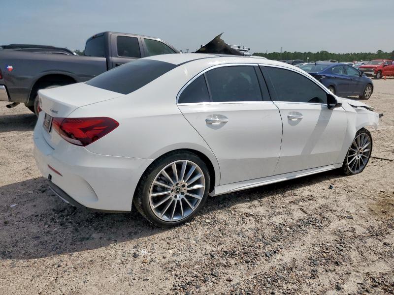  MERCEDES-BENZ A-CLASS 2022 Белы