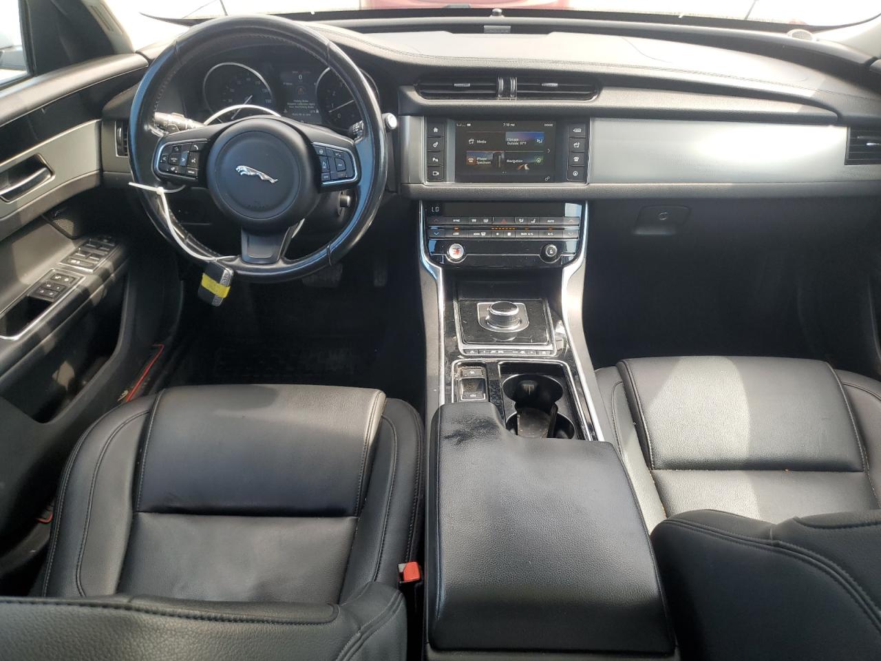 2017 Jaguar Xf Premium VIN: SAJBJ4BV7HCY50743 Lot: 64762315