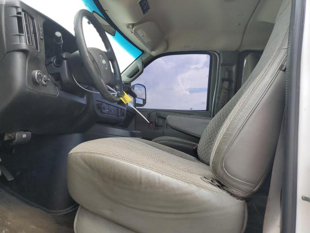 Minivans CHEVROLET EXPRESS 2017 Biały