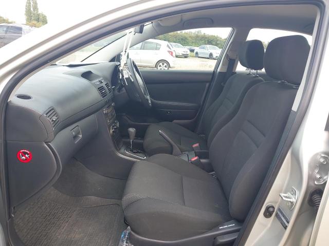 2005 TOYOTA AVENSIS T3
