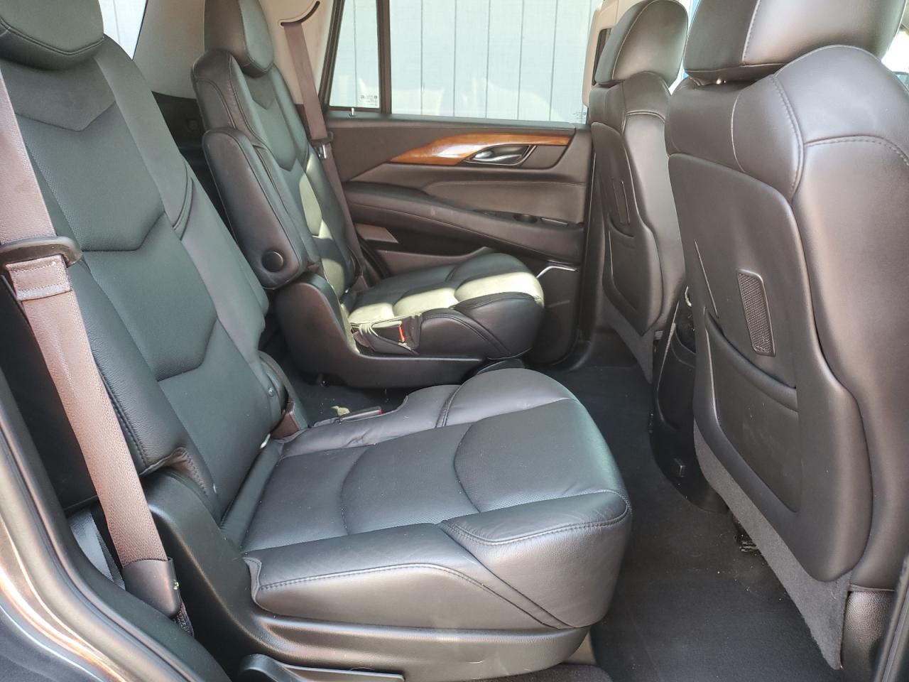 2016 Cadillac Escalade Luxury VIN: 1GYS3BKJ2GR337299 Lot: 64819145