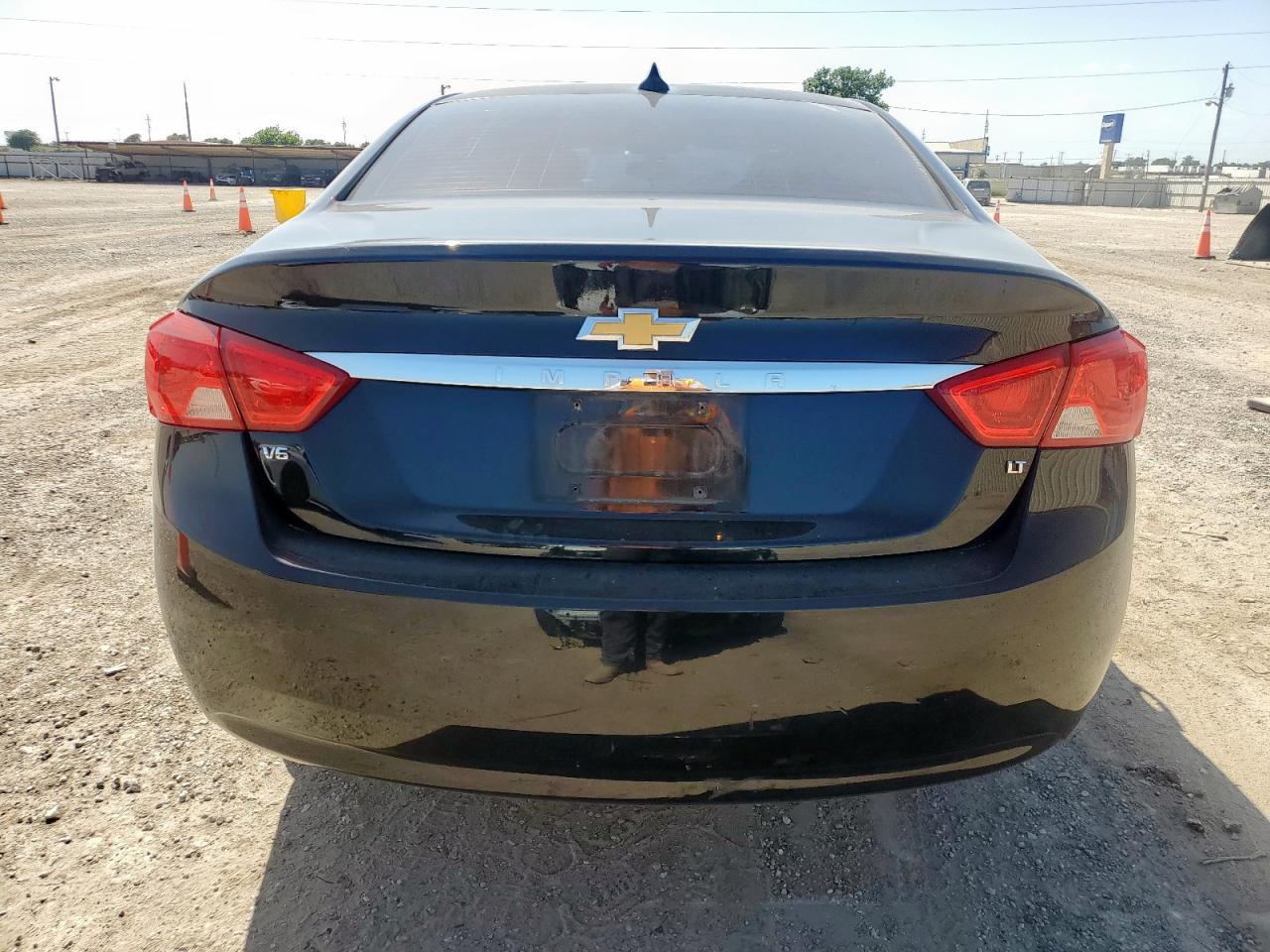 2017 Chevrolet Impala Lt VIN: 1G1105S33HU173632 Lot: 66697015