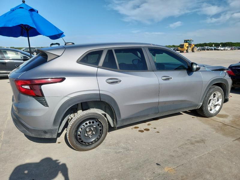  CHEVROLET TRAX 2024 Szary