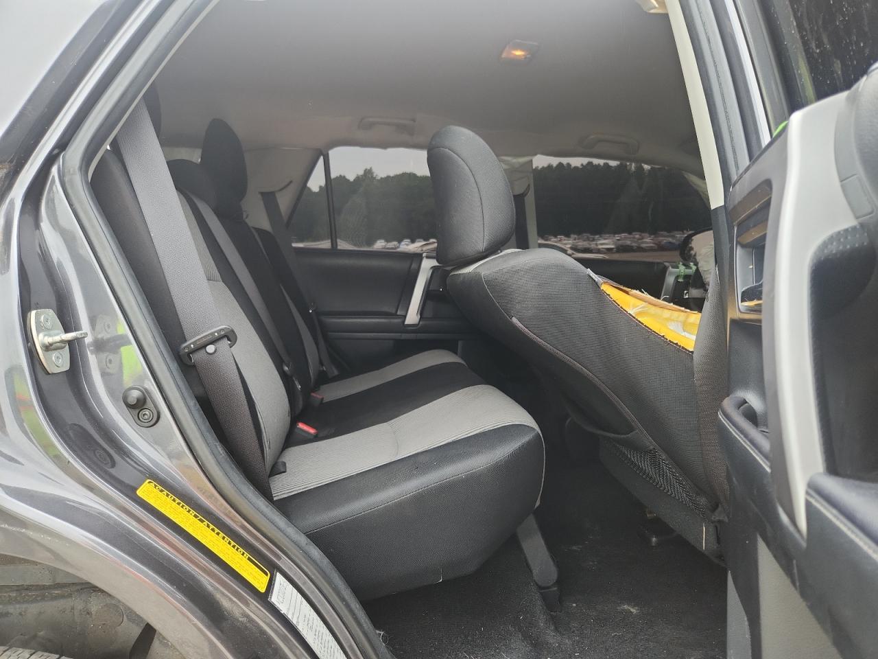2022 Toyota 4Runner Sr5/Sr5 Premium VIN: JTEMU5JR0N6001097 Lot: 63317335