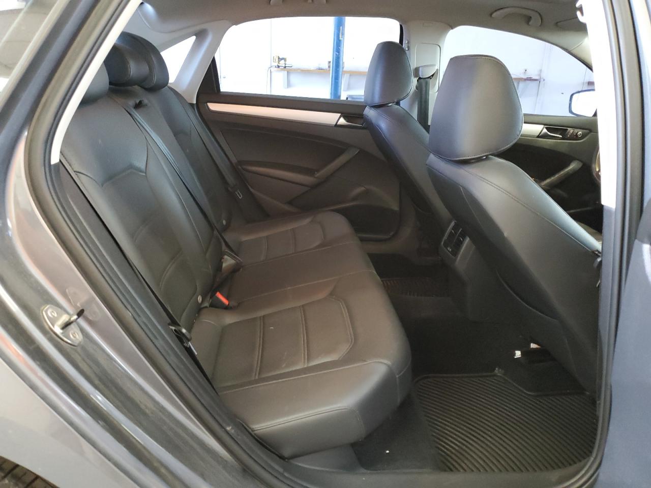 2013 Volkswagen Passat Se VIN: 1VWBP7A37DC092991 Lot: 63979935