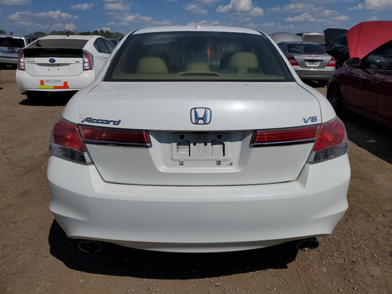 2011 Honda Accord Exl VIN: 1HGCP3F84BA028499 Lot: 63231545
