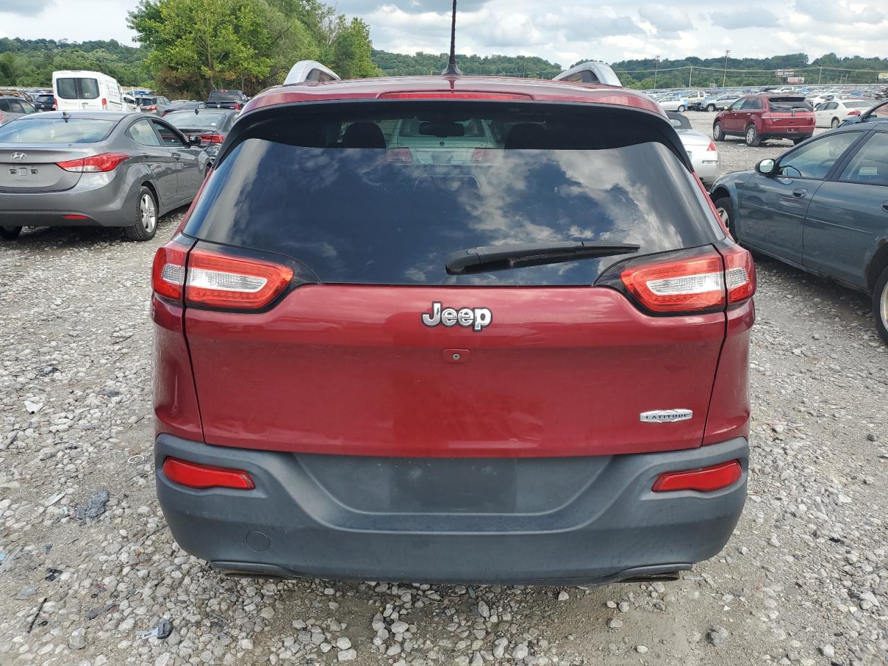 2015 Jeep Cherokee Latitude VIN: 1C4PJLCS4FW537177 Lot: 83817375