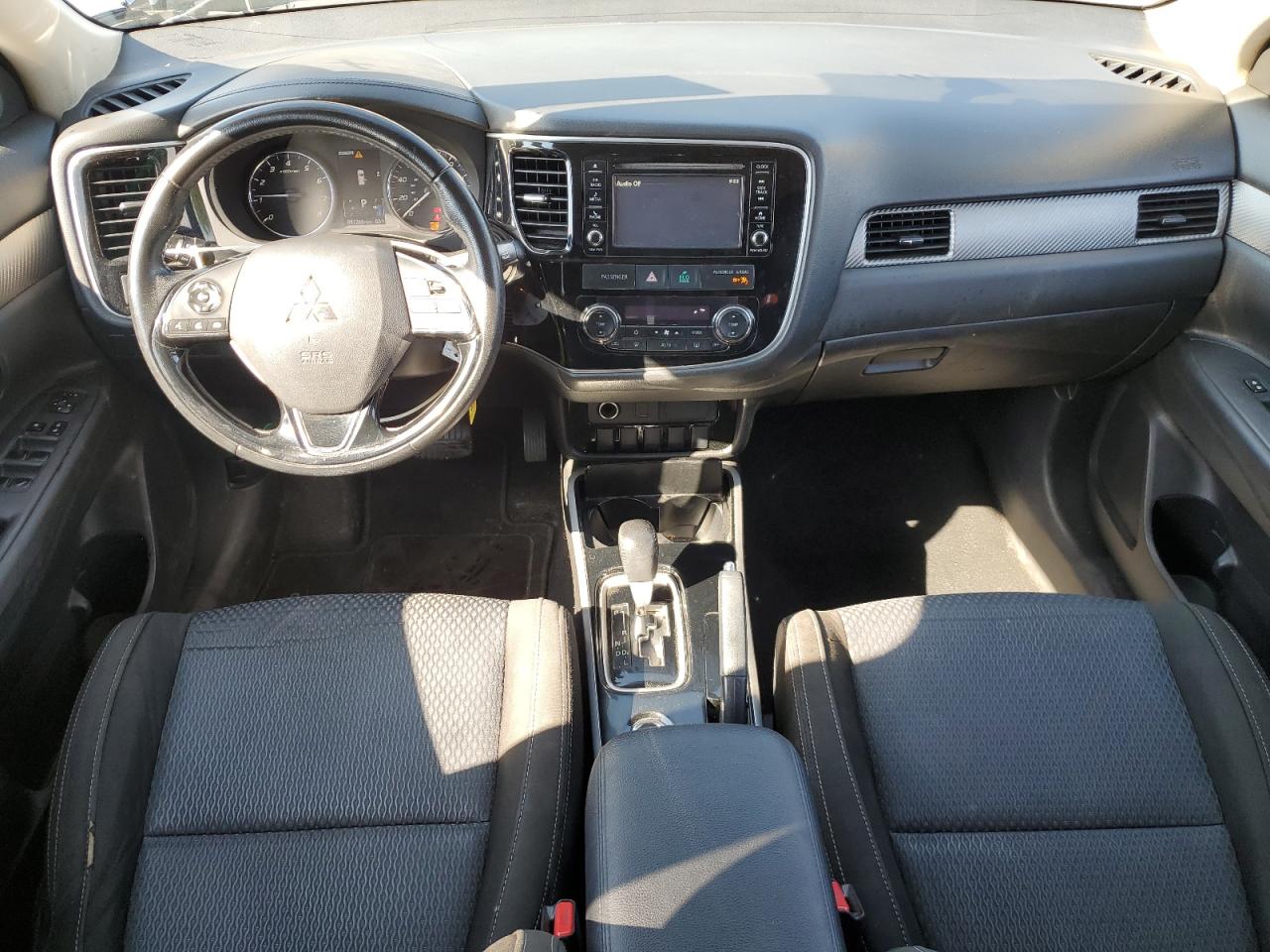 2017 Mitsubishi Outlander Es VIN: JA4AZ2A3XHZ044779 Lot: 64858965