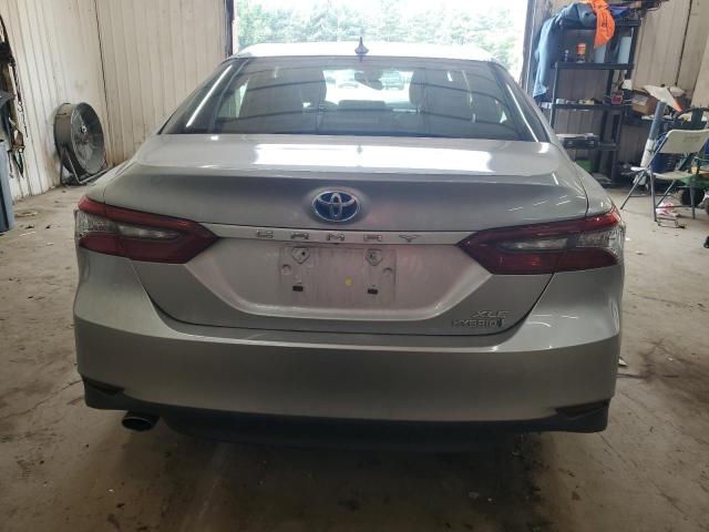  TOYOTA CAMRY 2021 Srebrny
