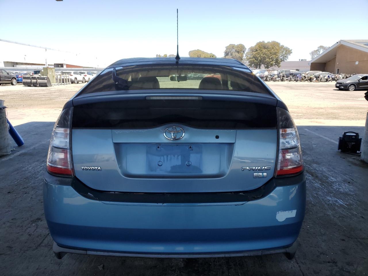 2005 Toyota Prius VIN: JTDKB20U057037677 Lot: 65380705