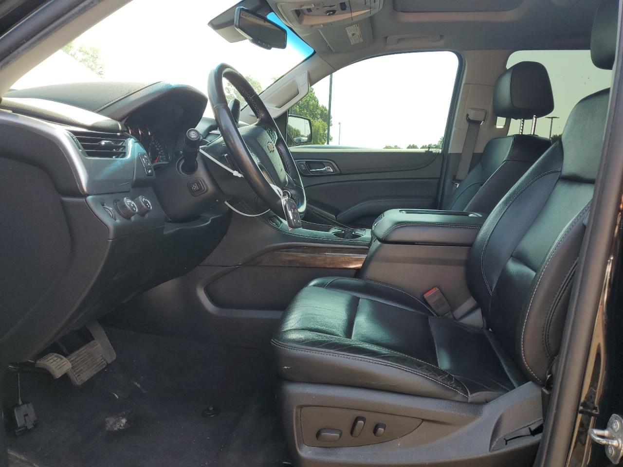 1gnskhkc6kr107116 1GNSKHKC6KR107116 2019 Chevrolet Suburban K1500 Lt