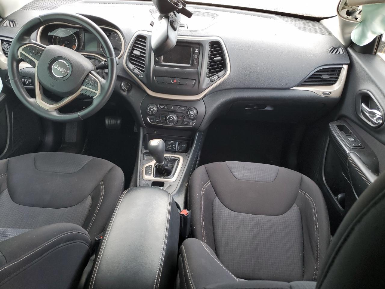 2015 Jeep Cherokee Latitude VIN: 1C4PJLCB7FW560761 Lot: 89849615