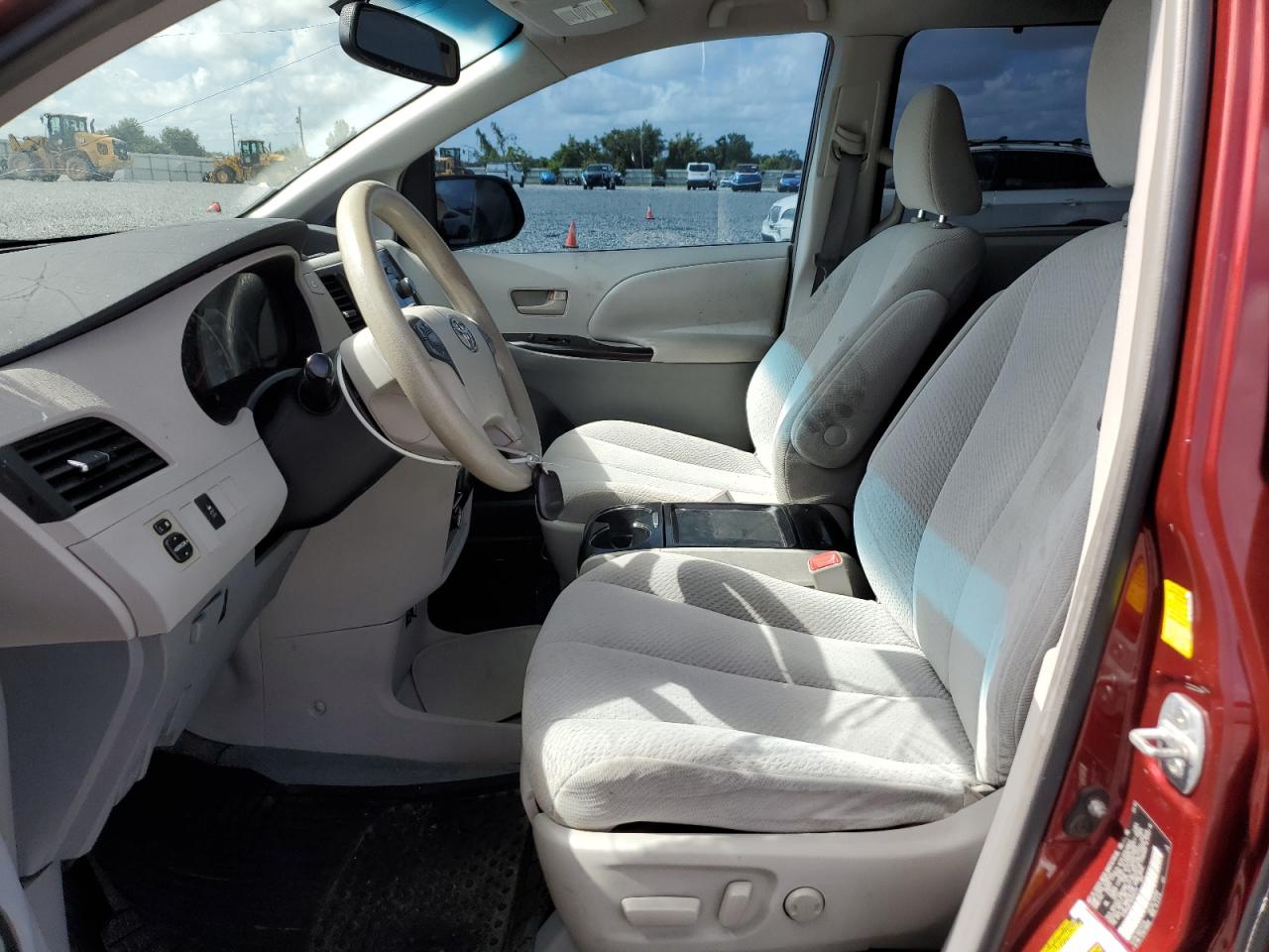 2011 Toyota Sienna Le VIN: 5TDKK3DC1BS004311 Lot: 65354155