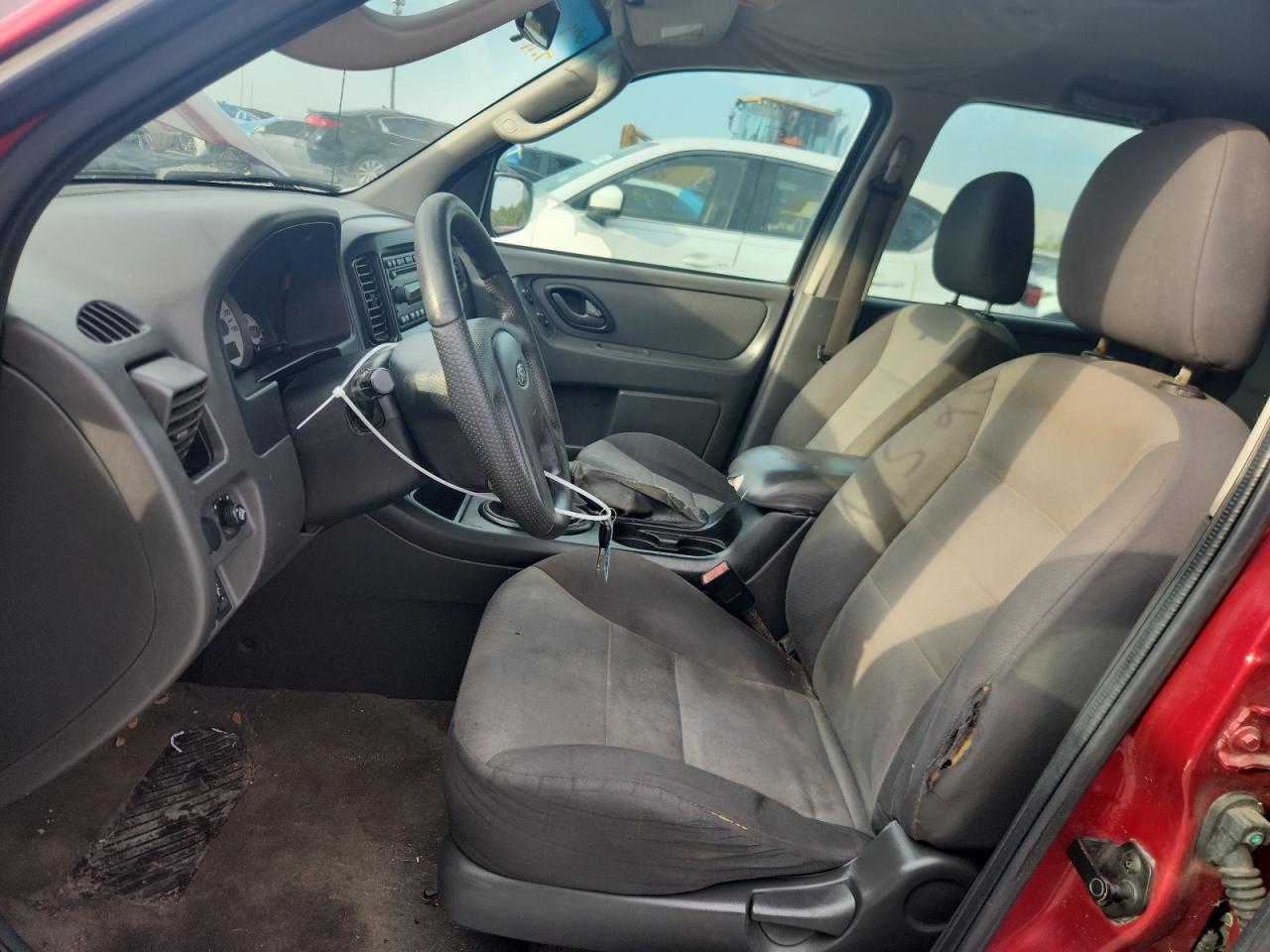 2007 Ford Escape Xls VIN: 1FMYU02Z87KA63117 Lot: 66012405