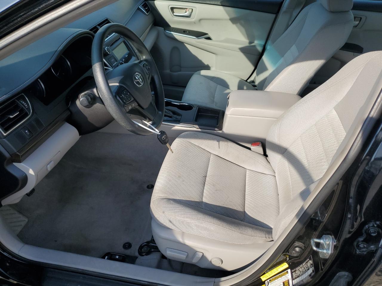 4t1bf1fk5gu145300 4T1BF1FK5GU145300 2016 Toyota Camry Le