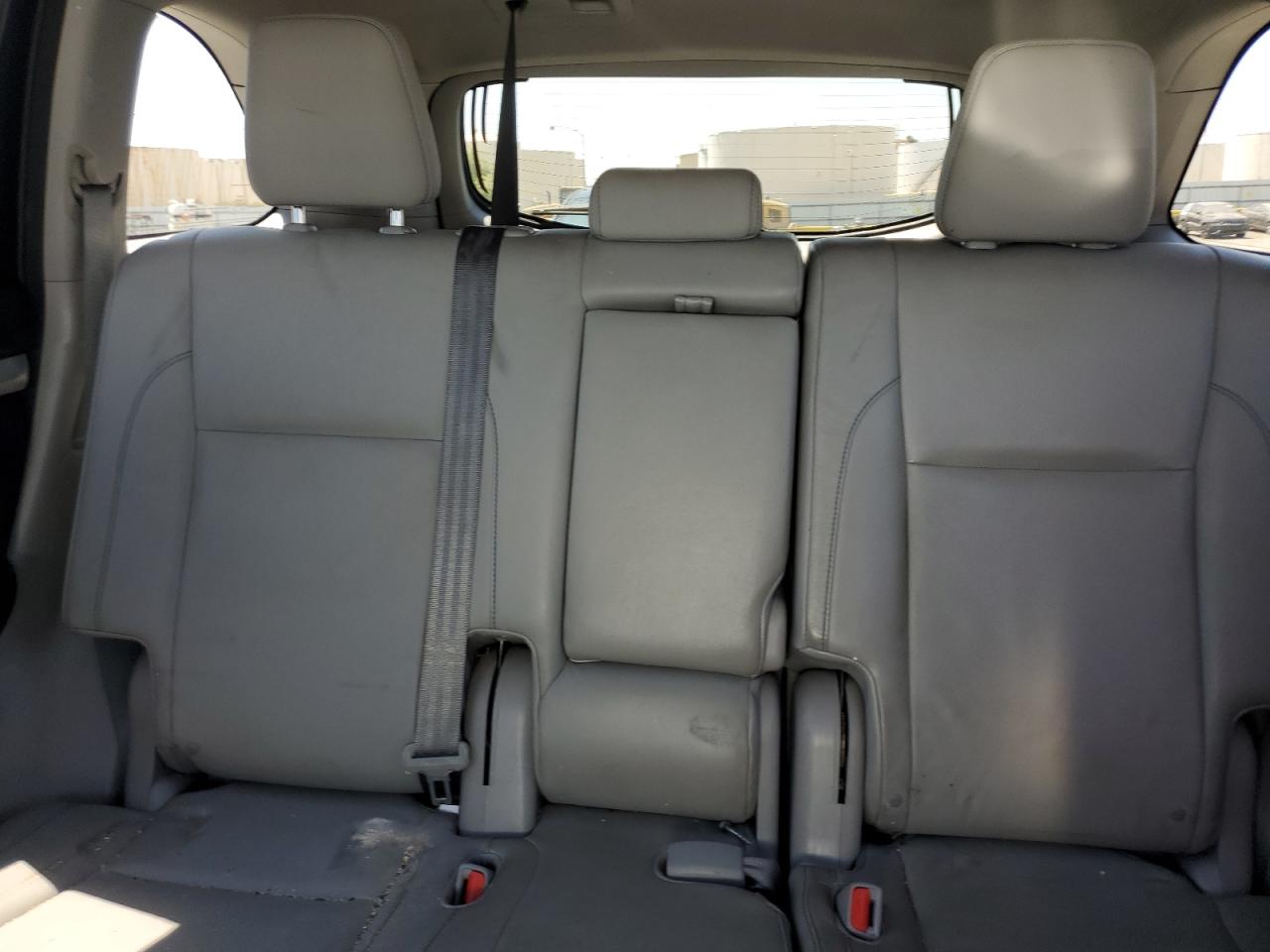 2015 Toyota Highlander Xle VIN: 5TDJKRFH5FS215881 Lot: 64847315
