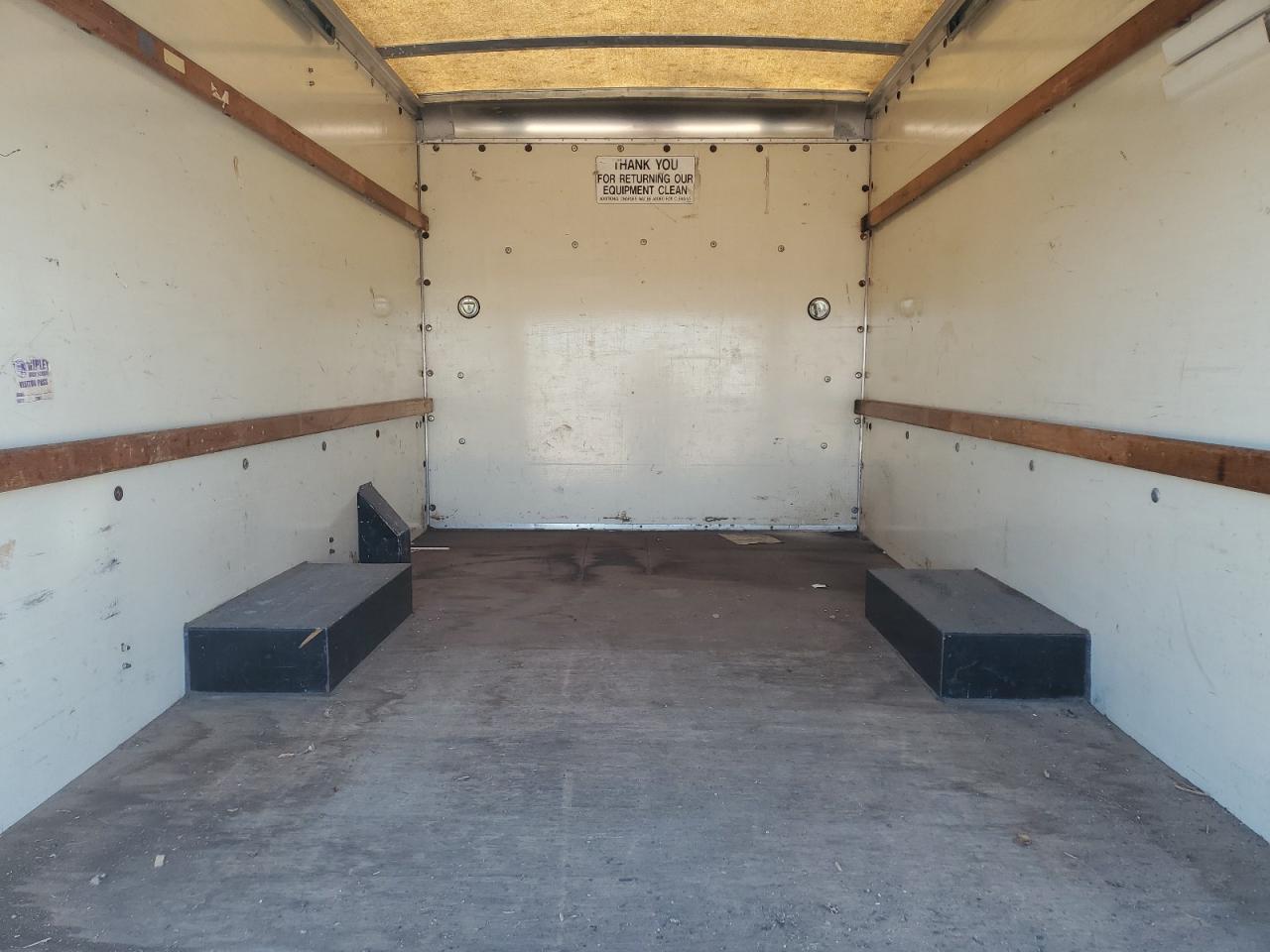 2005 GMC Savana Cutaway G3500 VIN: 1GDGG31V051909360 Lot: 62736235