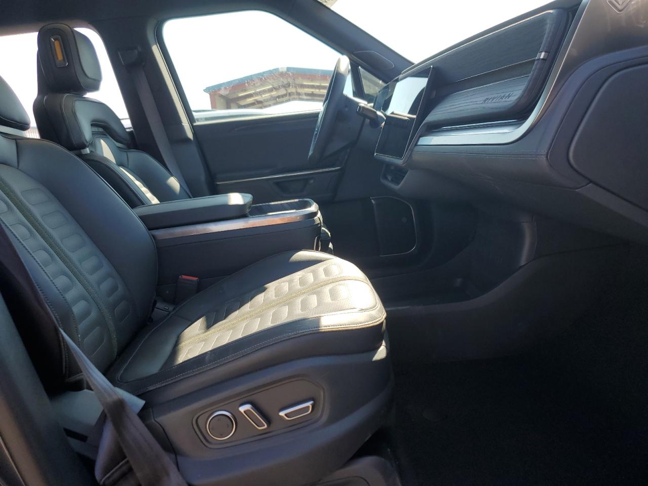 2025 Rivian R1S Adventure VIN: 7PDSGBBA8SN060984 Lot: 66156385