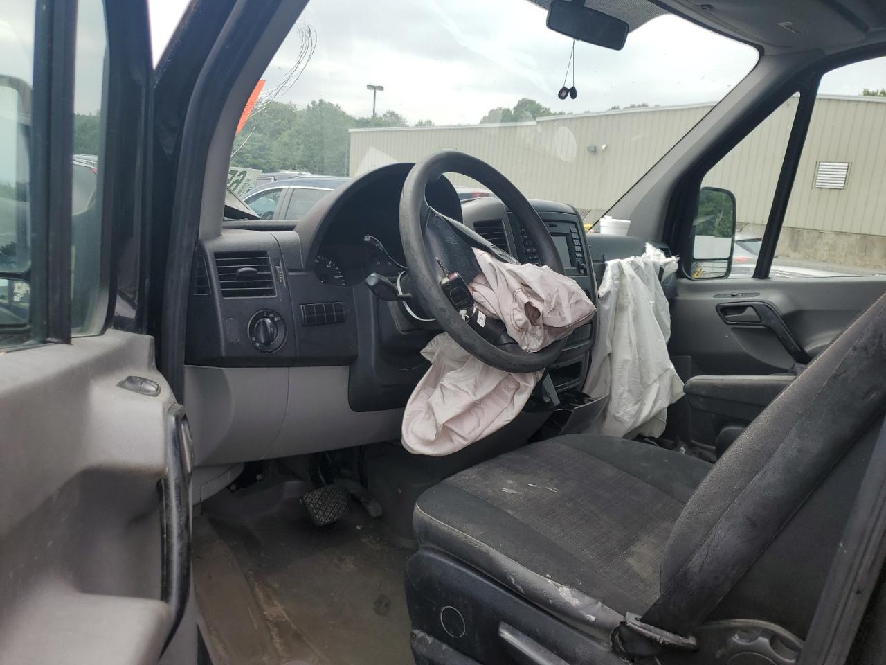 2014 Mercedes-Benz Sprinter 2500 VIN: WD3PE7DC1E5897220 Lot: 65734595