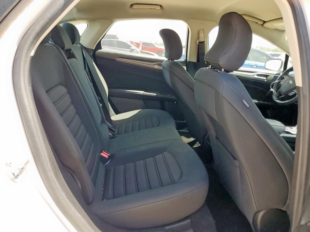 2019 Ford Fusion Se VIN: 3FA6P0LU6KR184065 Lot: 55085305