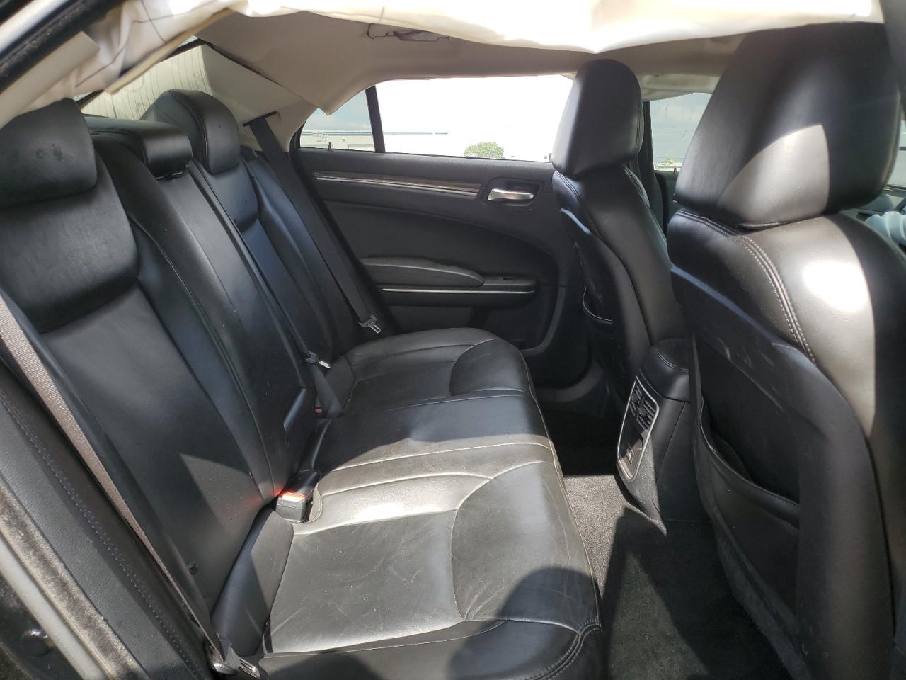 2020 Chrysler 300 Touring VIN: 2C3CCARG6LH230155 Lot: 65261255