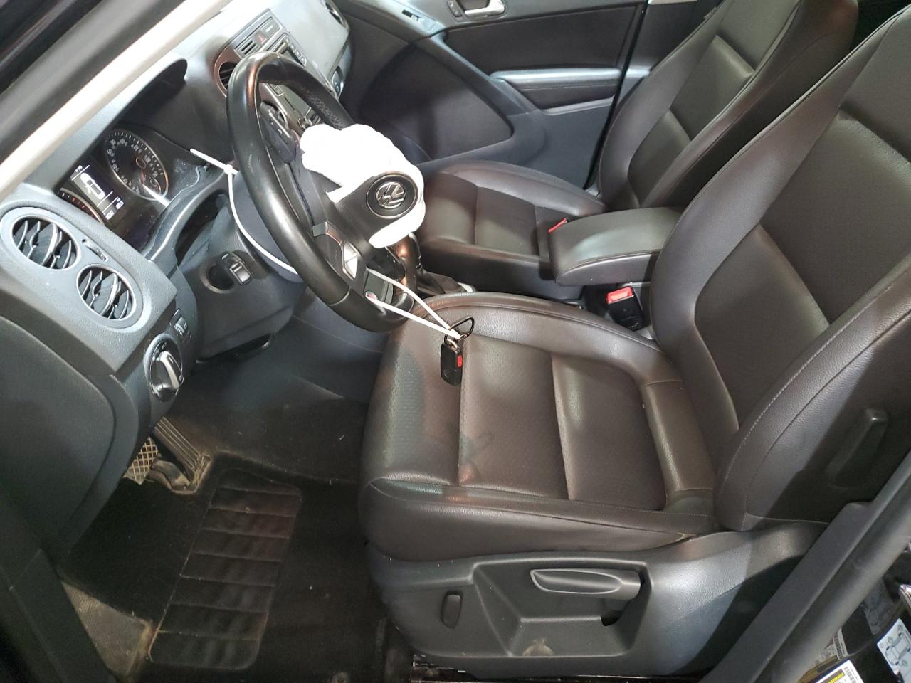 2017 Volkswagen Tiguan S VIN: WVGBV7AX3HK009785 Lot: 64690845