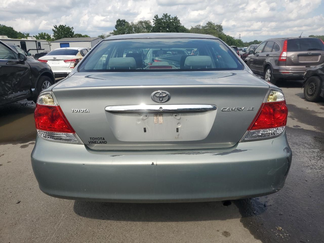 2005 Toyota Camry Le VIN: 4T1BE30K95U990445 Lot: 64811375