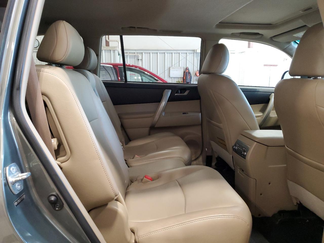 2012 Toyota Highlander Base VIN: 5TDBK3EH1CS141566 Lot: 64690065