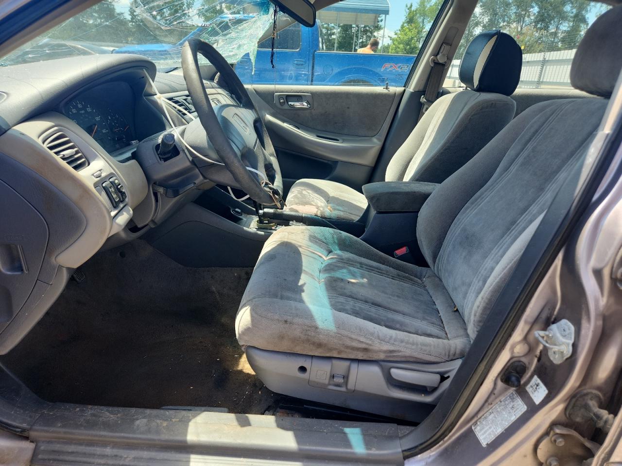 2000 Honda Accord Ex VIN: 1HGCG5651YA129042 Lot: 63339905