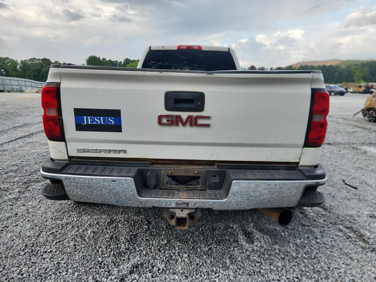 2015 GMC Sierra K3500 VIN: 1GT421C89FF108240 Lot: 62966355