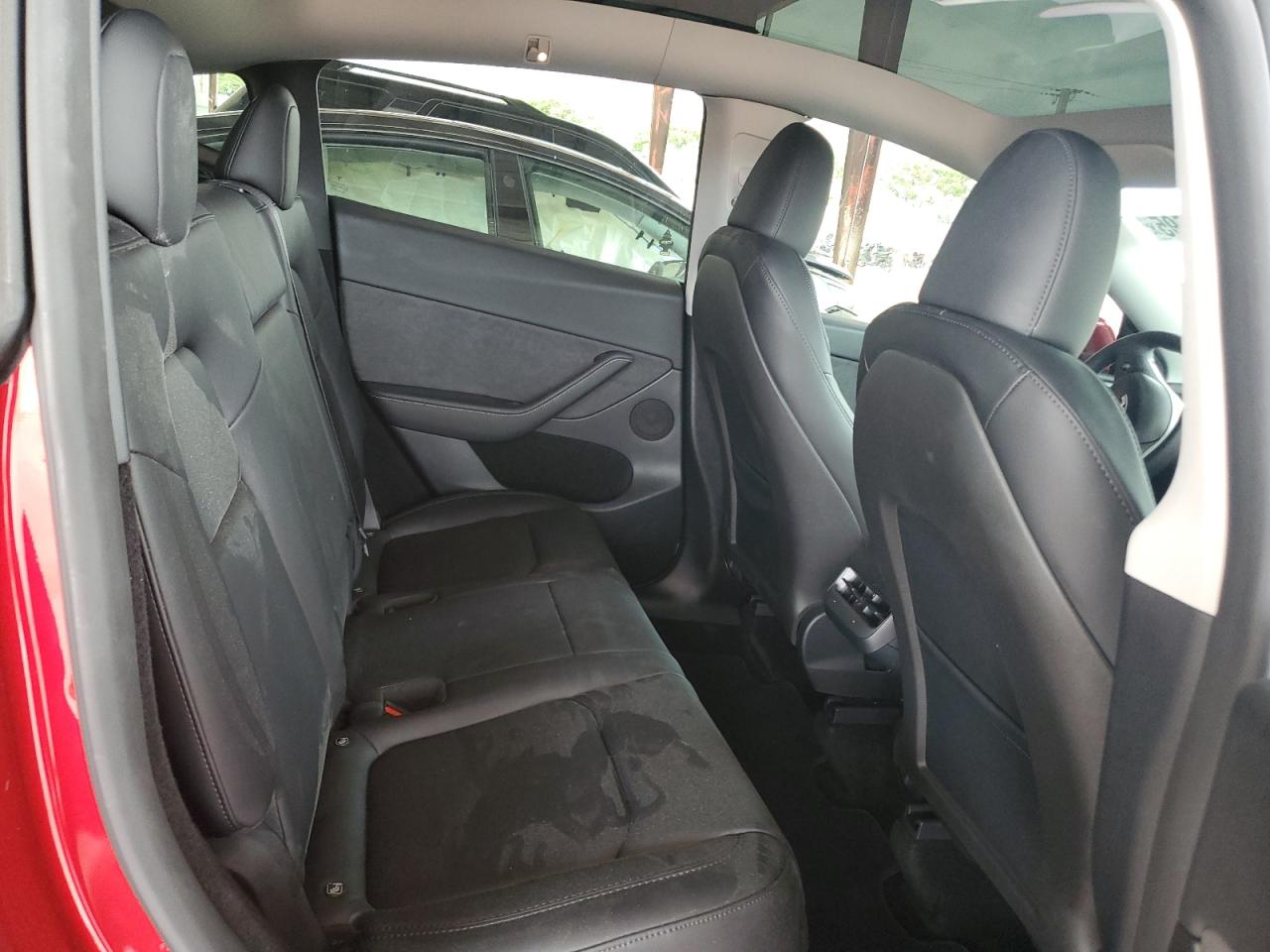 2024 Tesla Model Y VIN: 7SAYGDEE7RF043195 Lot: 63557595