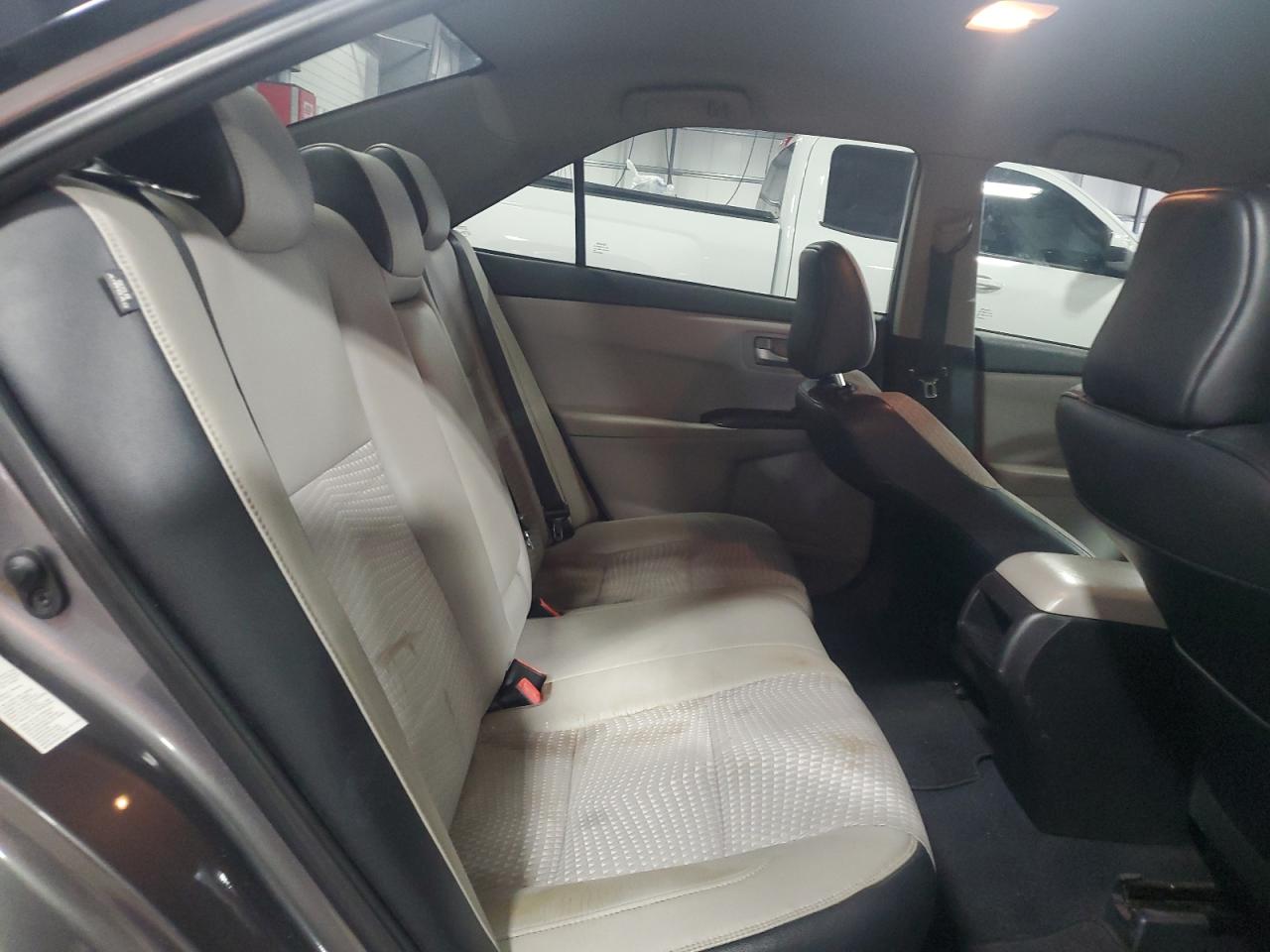 2015 Toyota Camry Le VIN: 4T1BF1FK8FU101841 Lot: 64572705