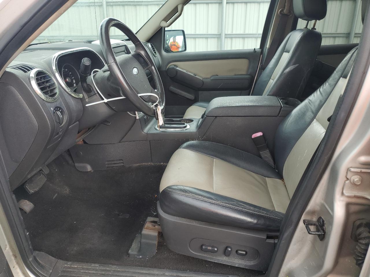 2007 Ford Explorer Xlt VIN: 1FMEU63E07UB73486 Lot: 63313825