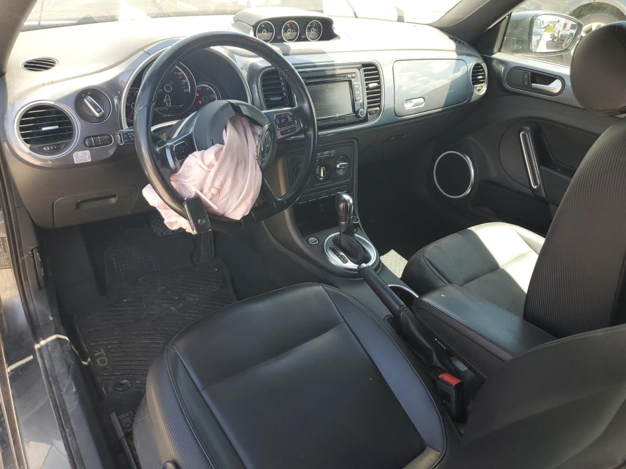 2014 Volkswagen Beetle VIN: 3VW5L7AT5EM819800 Lot: 63522625