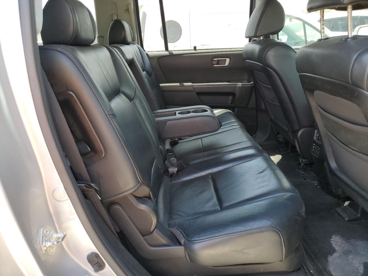 2011 Honda Pilot Touring VIN: 5FNYF4H95BB056709 Lot: 63126095