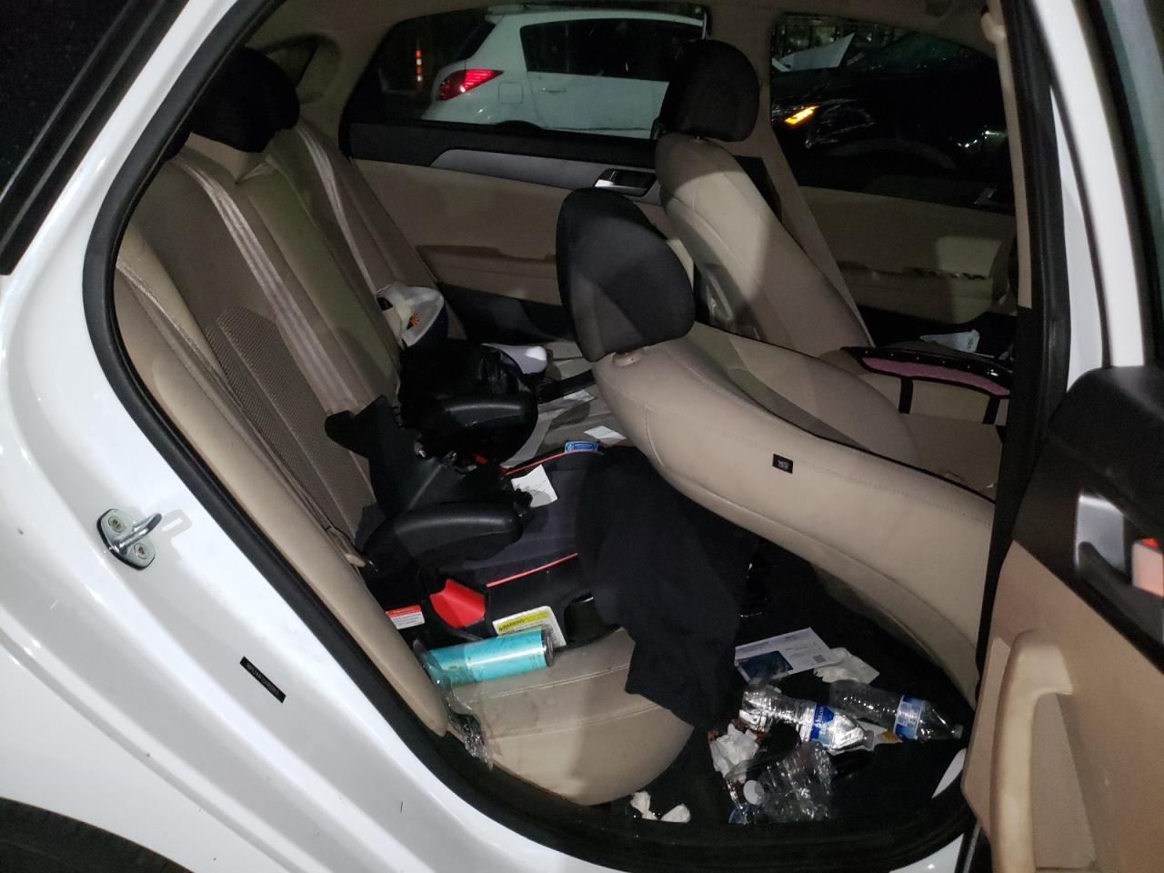 402813 2016 Hyundai Sonata Se