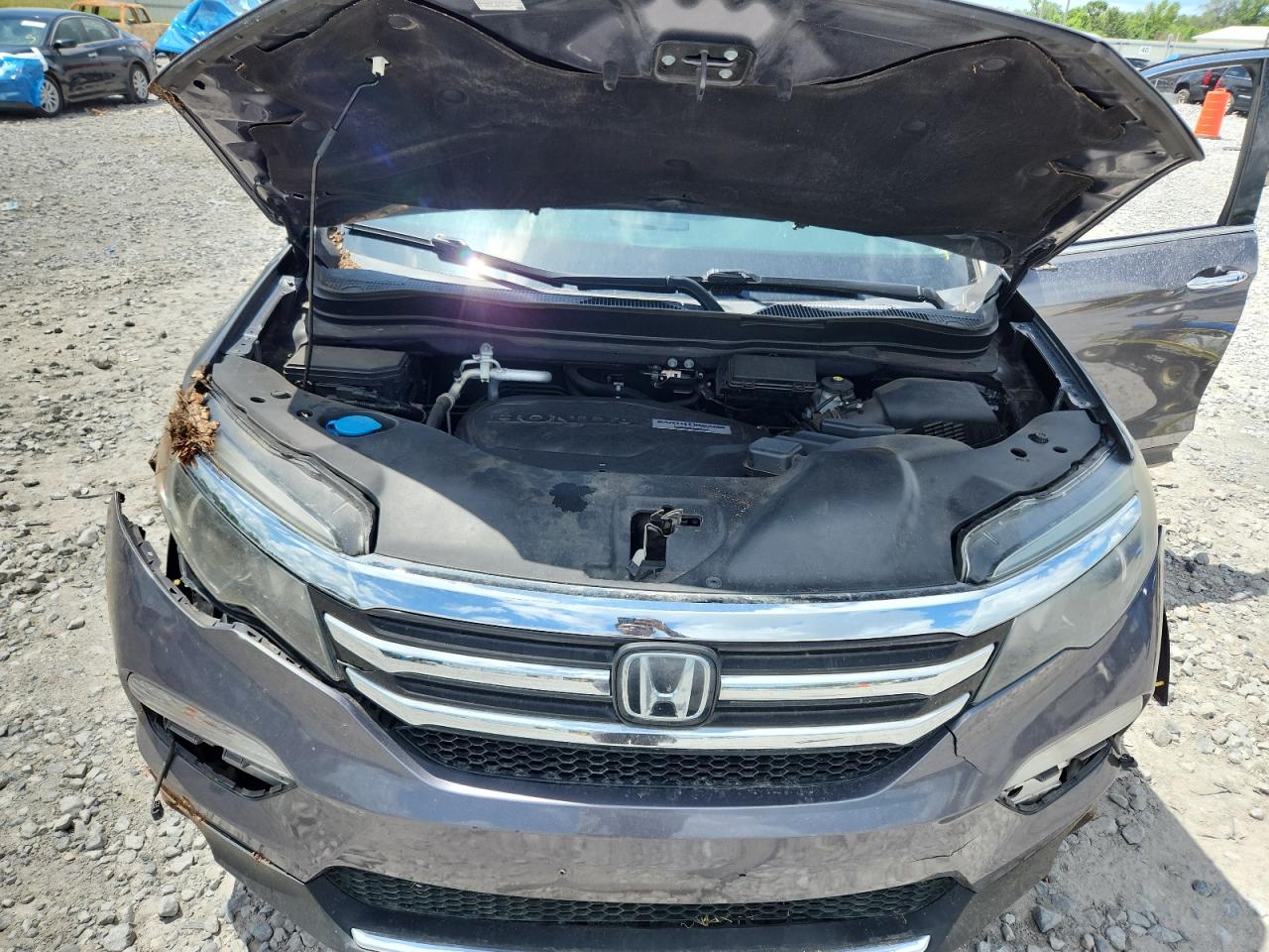 2018 Honda Pilot Touring VIN: 5FNYF5H99JB012779 Lot: 64201545