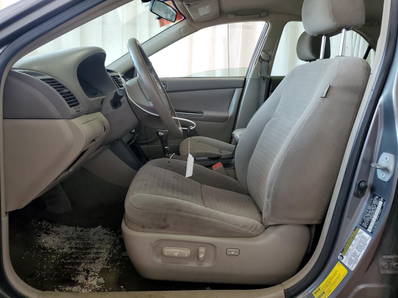 2005 Toyota Camry Le VIN: 4T1BF30K45U595019 Lot: 64715585