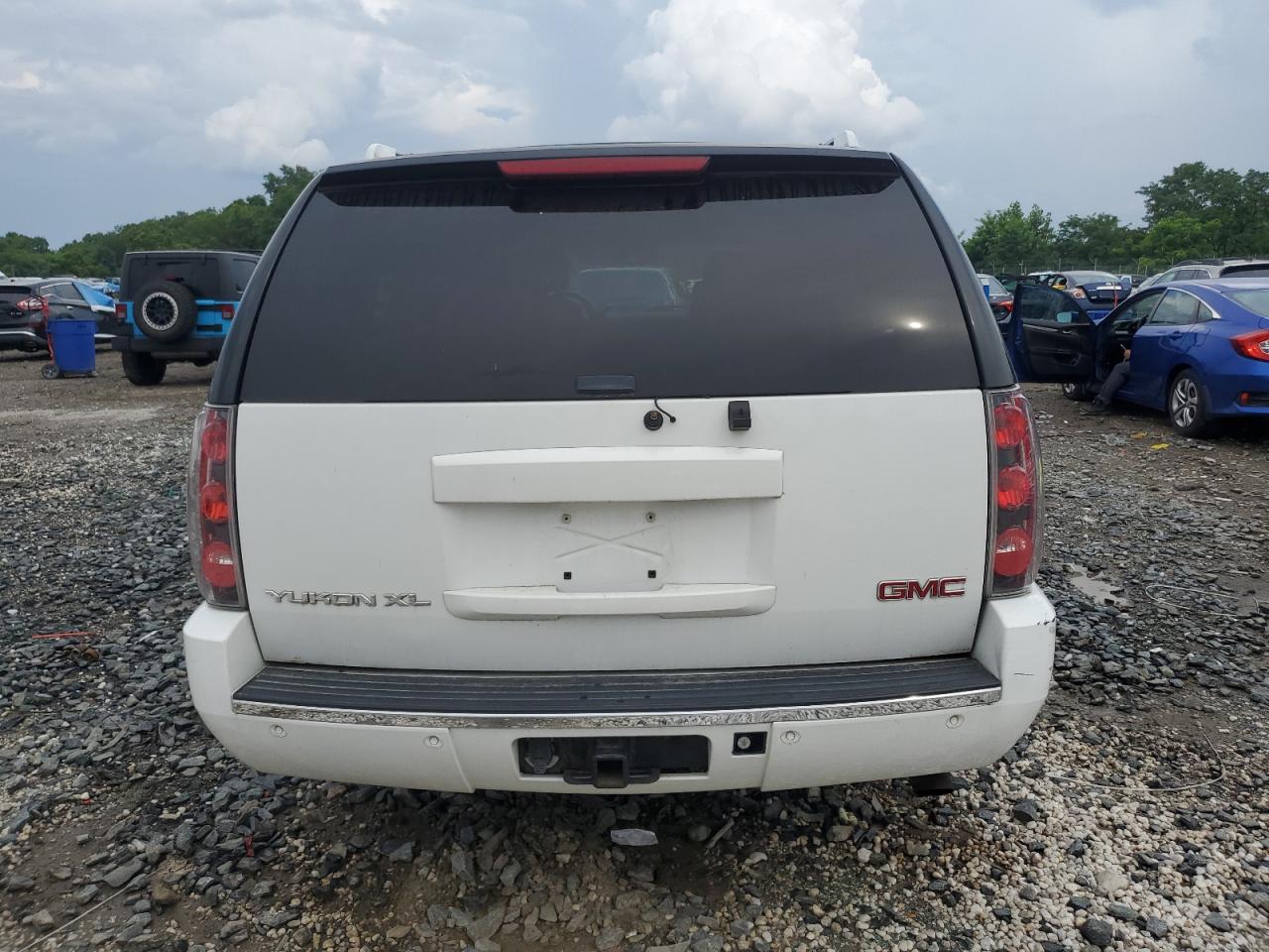 2008 GMC Yukon Xl Denali VIN: 1GKFK66848J127817 Lot: 64902345